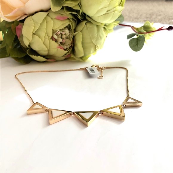 NWT Banana Republic Enamel Triangle Wing Necklace NWT 48 - Picture 7 of 7